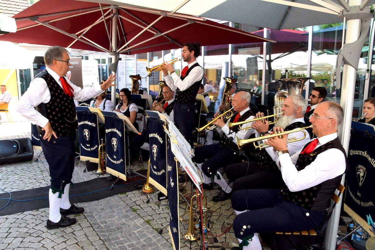 Die Bauernkapelle der Stadtmusik unterhielt die Besucher schon letzes Jahr. ⇒SCO (3)