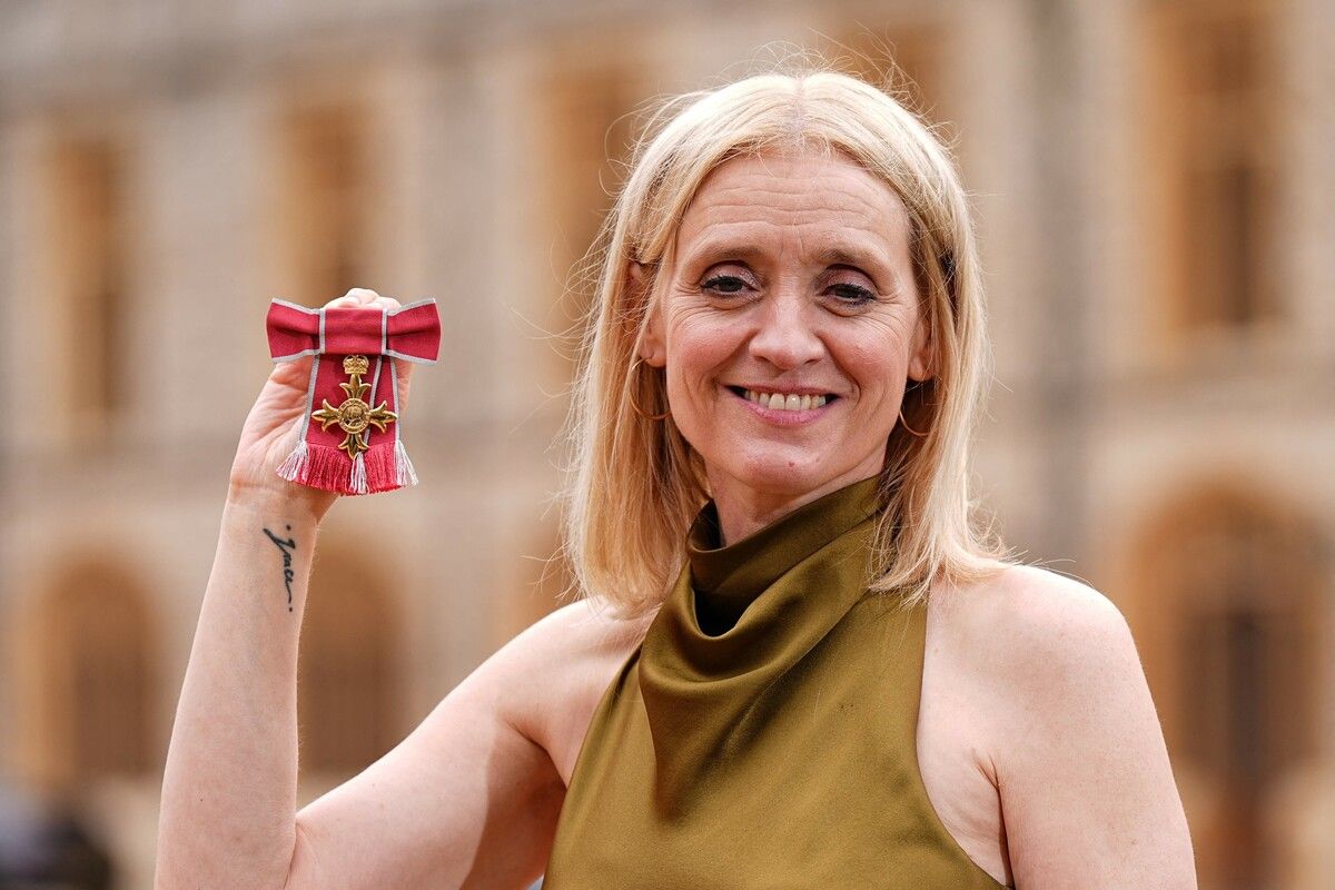 Die britische Schauspielerin Anne-Marie Duff wurde auf Schloss Windsor mit dem Order of the British Empire (OBE) ausgezeichnet.