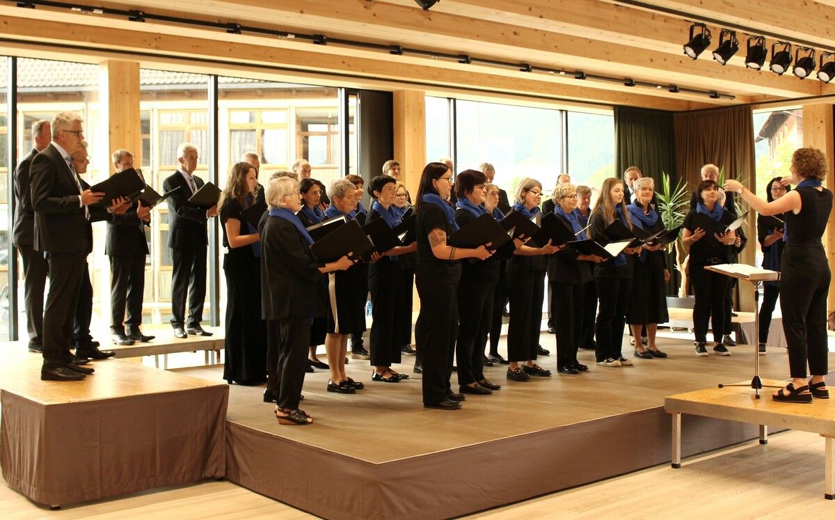 Die Chorgemeinschaft hatte zum Jubiläum viele musikalische Gäste eingeladen. ⇒NAM
