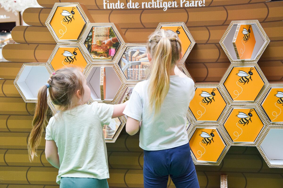 Die interaktive Bienen-Ausstellung lädt zum Entdecken, Staunen und Mitmachen ein. ⇒ZIMBAPARK
