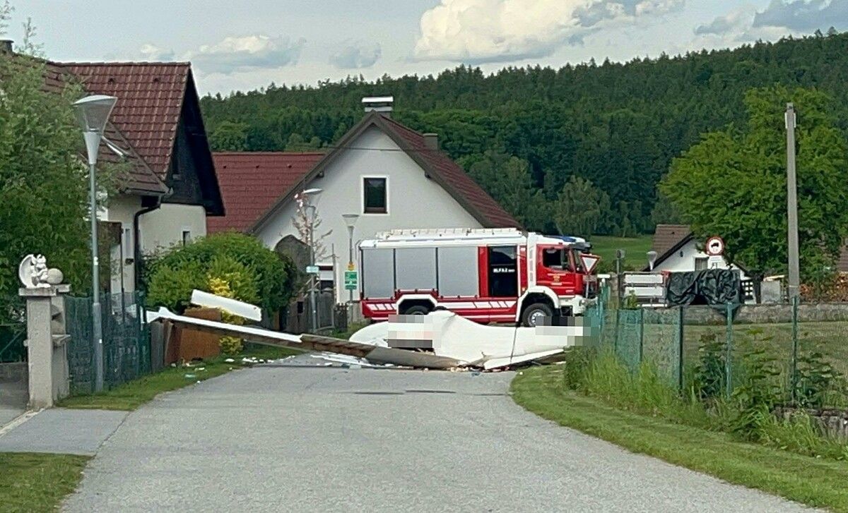 Die Trümmer des Segelflugzeuges wurden meterweit verstreut.⇒APA