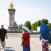 Paris rüstet sich für 50 Grad