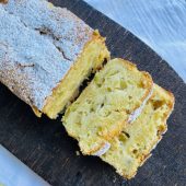 Ein Rhabarberkuchen zum Kaffee