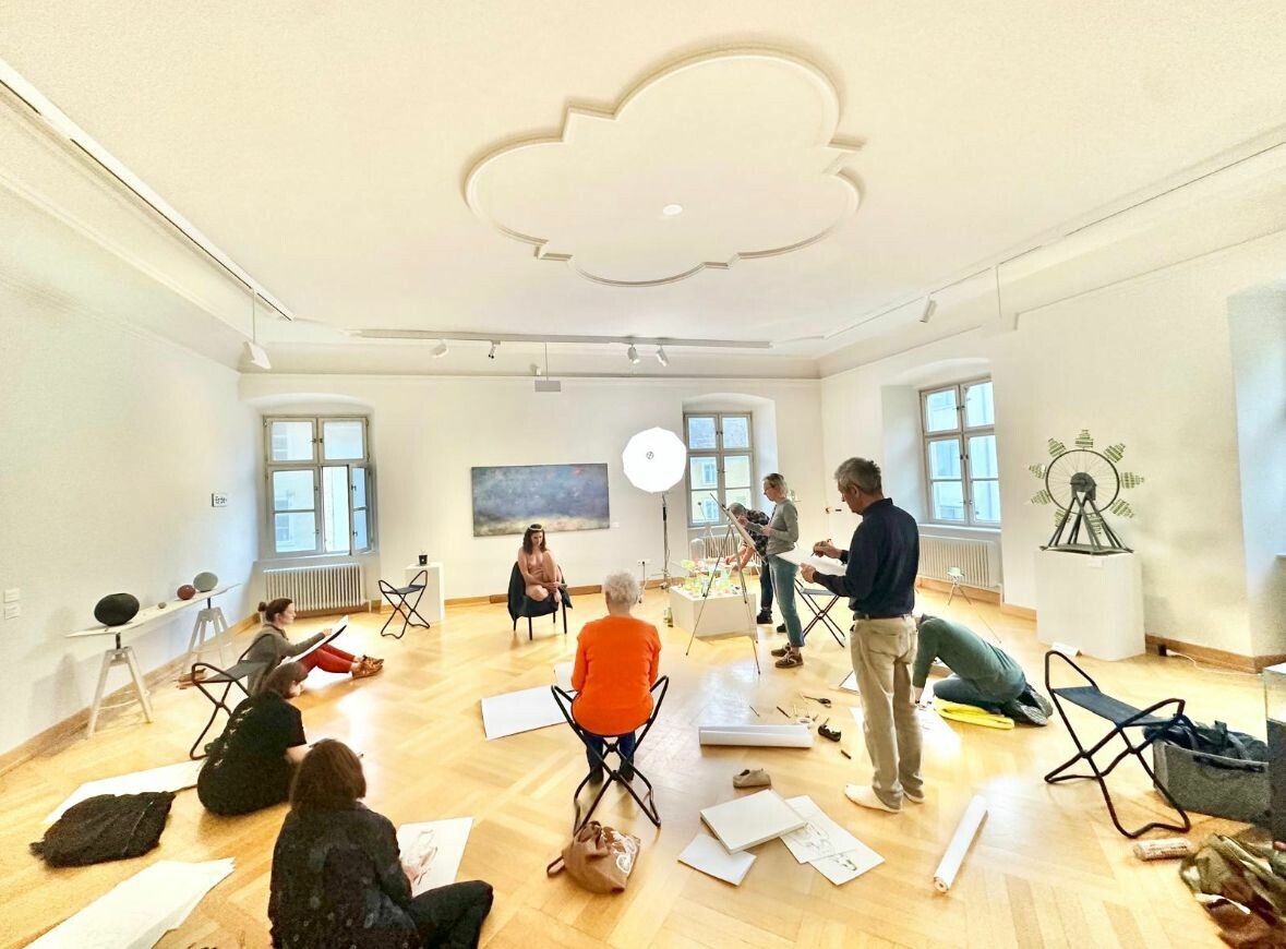 Im Palais Liechtenstein trifft der menschliche Körper auf alienartige Formen.⇒Andrea Canella