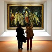 Tourist beschädigt Gemälde in Uffizien