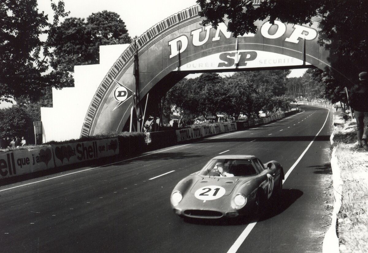 Jochen Rindt steuerte seinen Ferrari 250LM-5893 auf den ersten Platz.⇒Noger/2.
