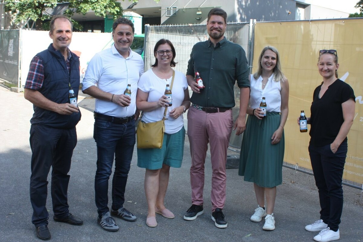 Karl Huber, Thomas Pachole, Katharina Wöß-Krall, Bosse Danielsen, Vivienne Pfanner und Stefanie Obwegeser-Kollmann im Smalltalk (v. l.). ⇒vn/TK
