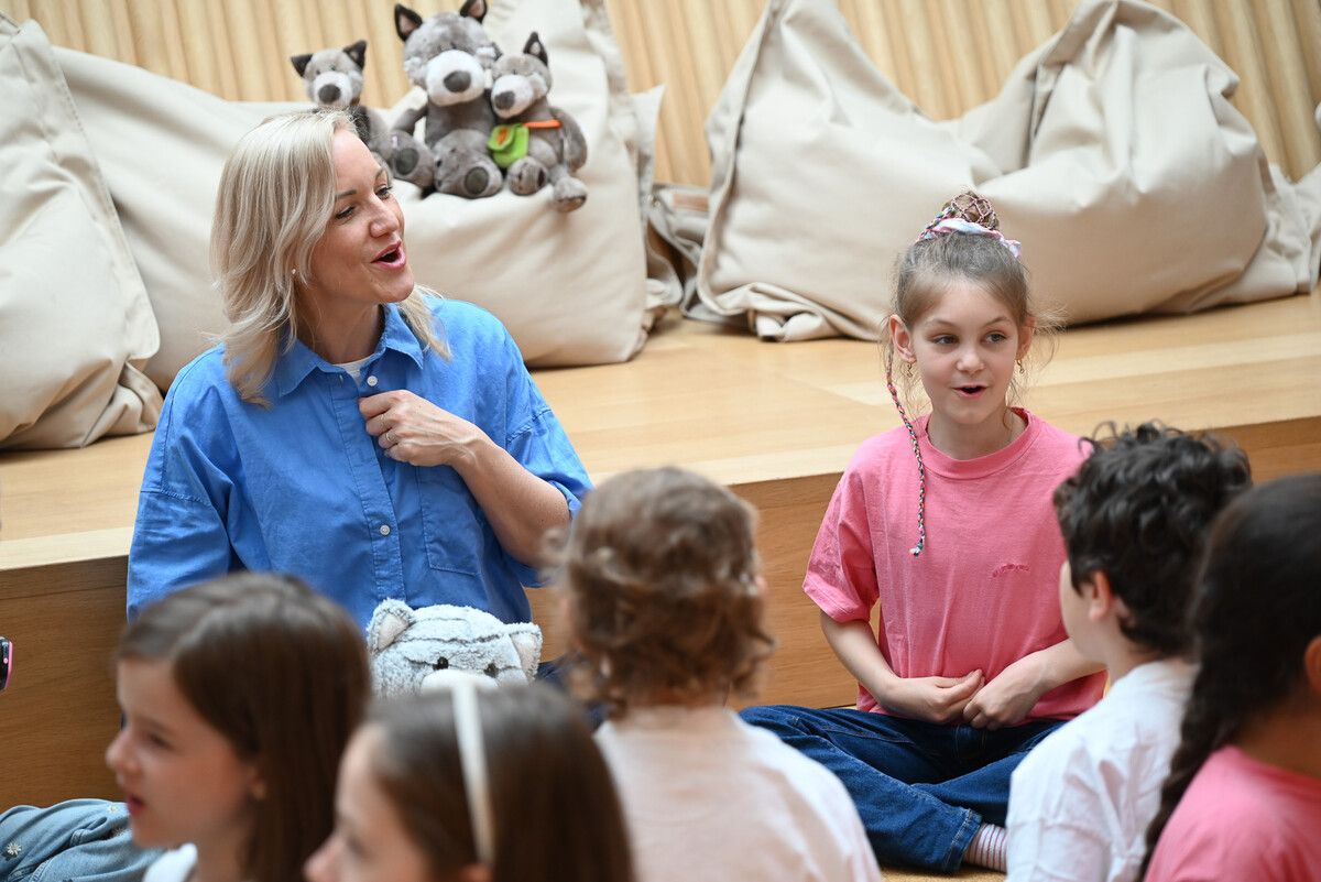 Konzentriert mit viel Freude sangen die Kinder ihre Passagen. ⇒BvS