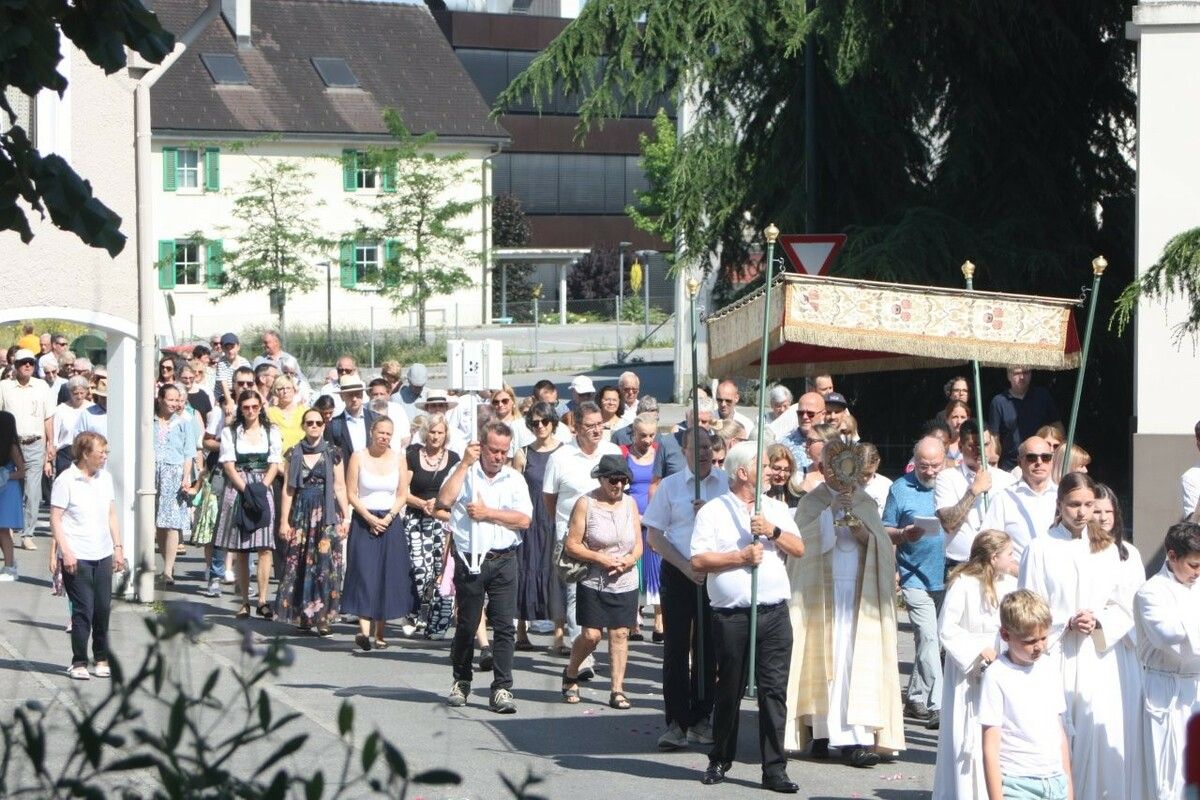 Kurz vor dem Aufgang zur Basilika.
