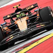 McLaren gibt Schlagzahl vor