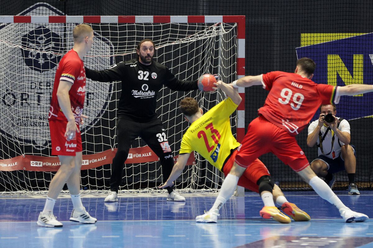Mit einer Quote von 42 Prozent an gehaltenen Würfen, hielt Routinie Golub Doknic die Harder bis zum Schluss im Spiel. Am Ende konnte aber auch der 43-jährige Hexer die Finalniederlage nicht verhindern.⇒GEPA