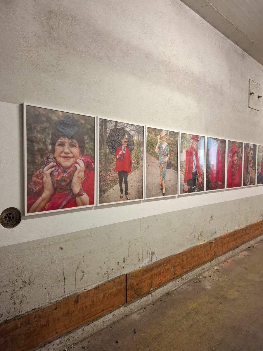 Mit Fotografien von Catherine Ebser eröffnet mit der „GiG – Galerie im Gang“ ein neuer Kunstraum im Campus V. ⇒CampusVäre