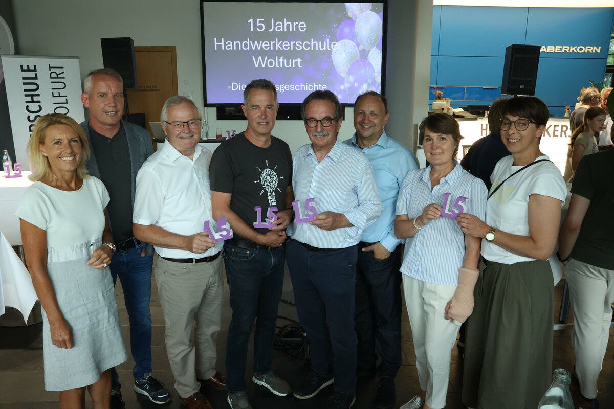 Petra Kreuzer, Joachim Leissing, Kurt Weber, Norbert Moosbrugger, Walter Eberle, Oskar Rauch, Angelika Moosbrugger und GR Verena Karlinger.⇒AME