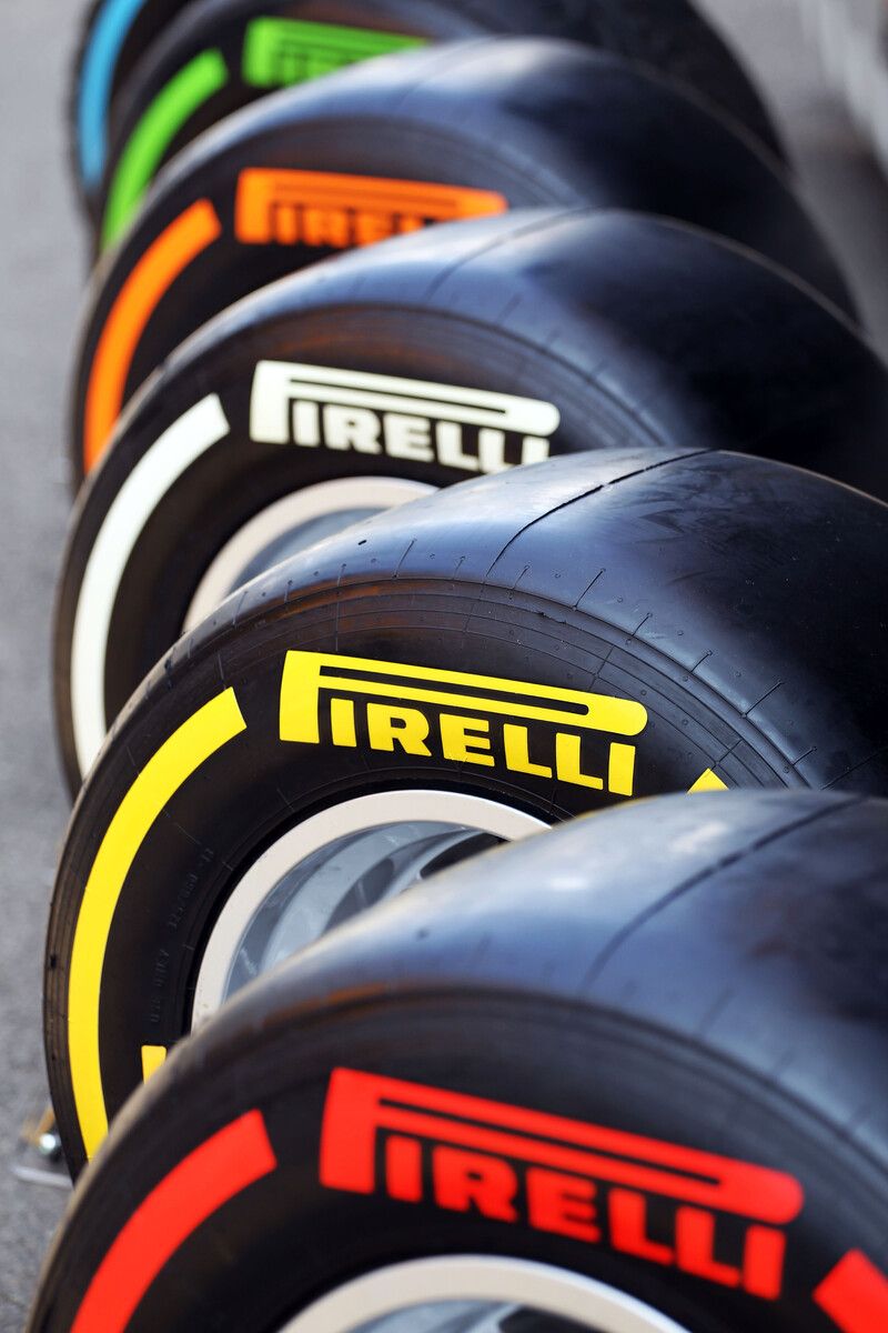 Pirelli ist seit 2011 exklusiver Reifenhersteller der Formel 1 und liefert pro Rennwochenende rund 3000 Reifen. ⇒gepa