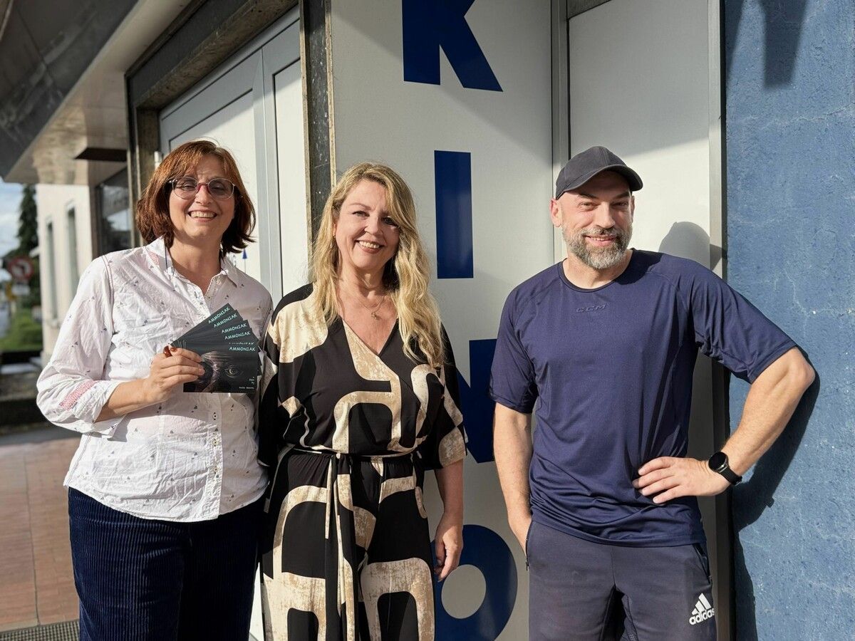 Regisseurin Anita Makris, Schauspielerin Yasmin Ritter und Kinobetreiber Pierre Fenkart bei der Vorarlberg-Premiere vor der Lustenauer Kinothek.⇒Sigrid Juen