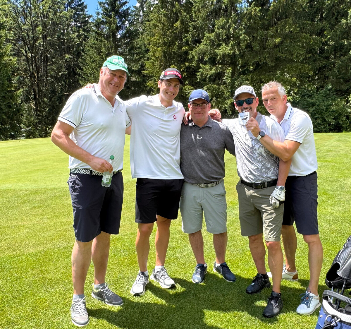 Team Haueis&Pfleghar: Martin Haueis, Alessandro „Izzi“ Hämmerle, Reinhard Mathis, Thomas Zwerger sowie Ferdinand Pfleghar (von links).