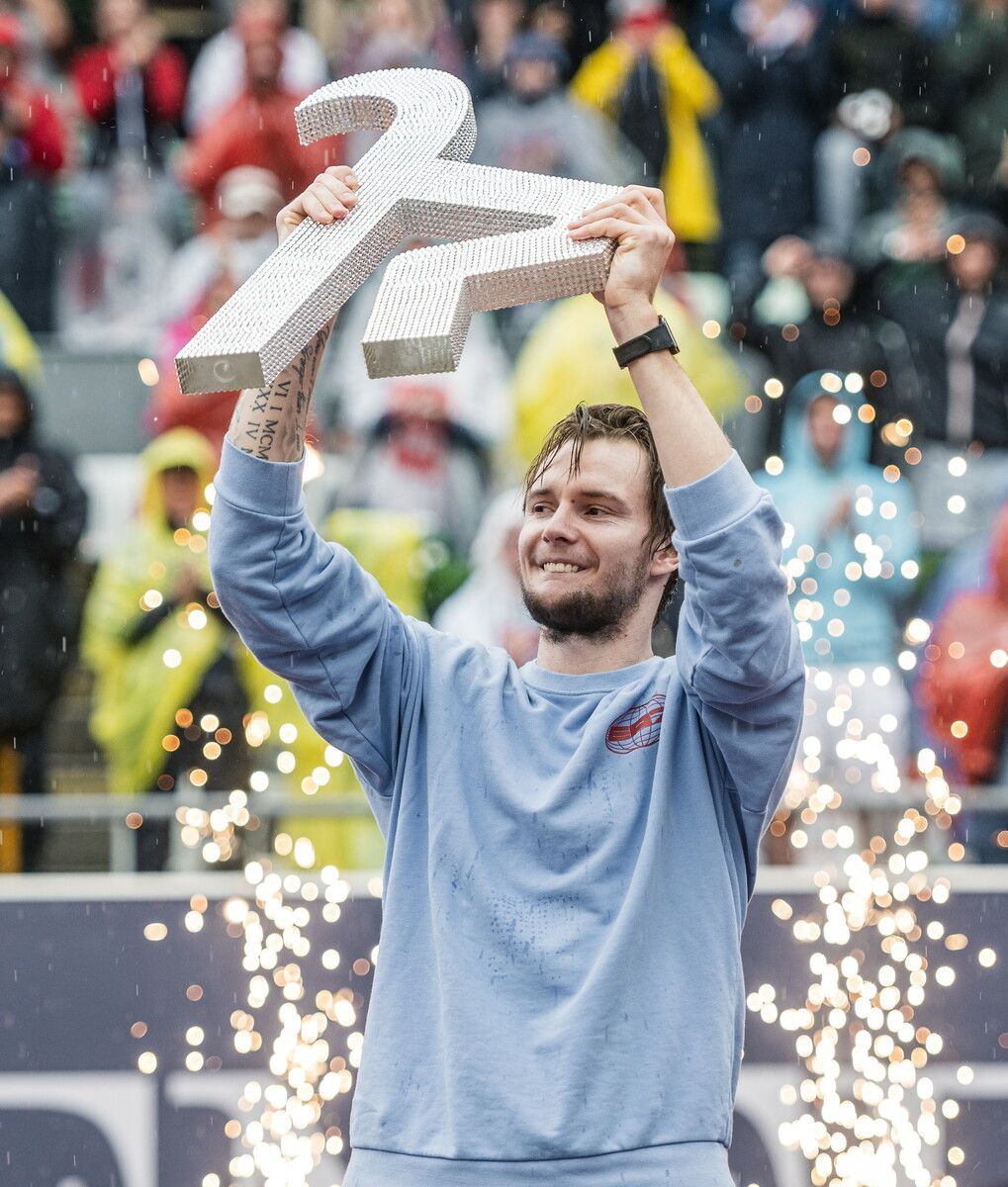 Alexander Bublik feierte in Kitzbühel den dritten Turniersieg innnert vier Wochen.⇒GEPA