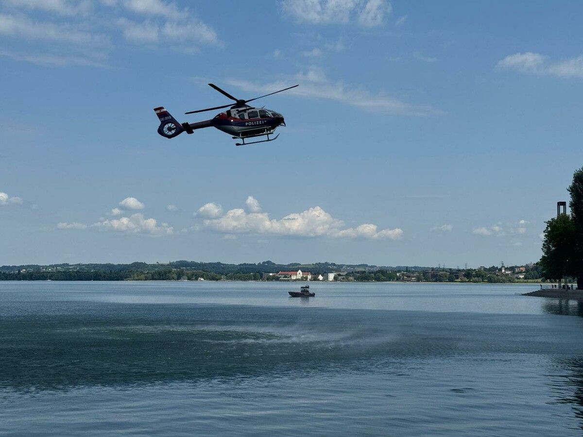 Auch mit dem Polizeihubschrauber wurde nach dem kleinen Mehmet gesucht. ⇒vol.at/strobl (2)