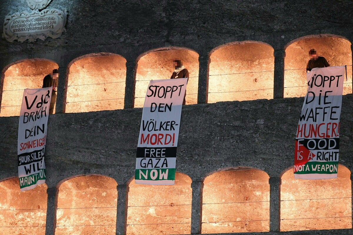 Bei der Eröffnung der Festspiele in Salzburg kam es zur Störaktion. ⇒APA