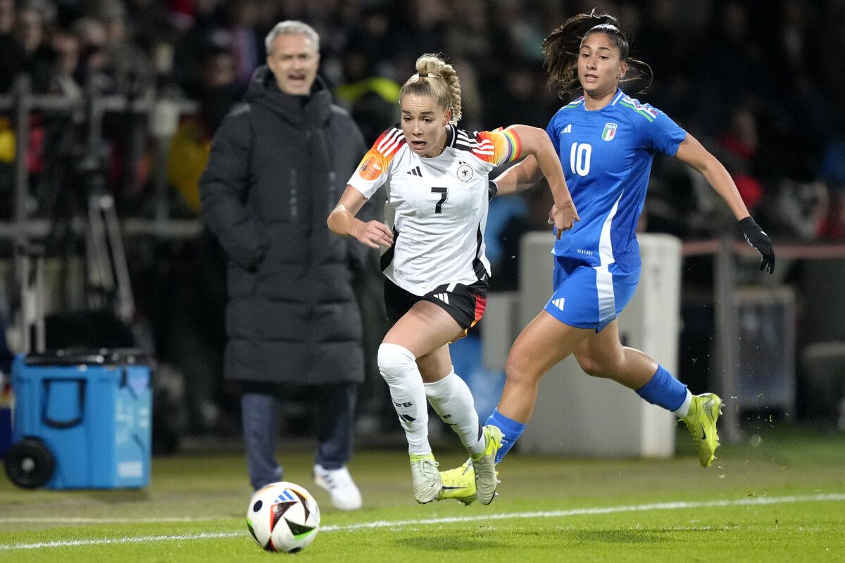 Beim DFB-Team richten sich alle Augen auf Gulia Gwinn.⇒ap