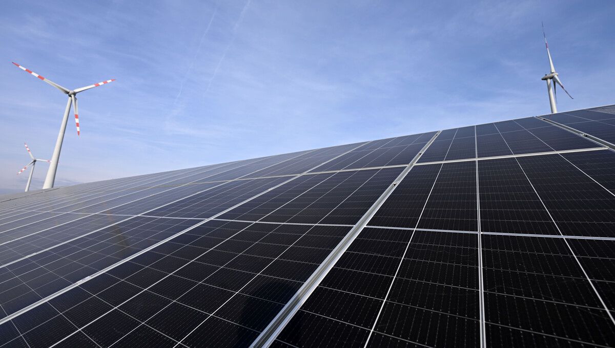 Bekenntnis zu erneuerbarer Energie mittels PV-Anlage und Windrad: Bei der Begutachtung wurde Kritik an Einspeistarifen bzw. Spitzenkappung.⇒APA