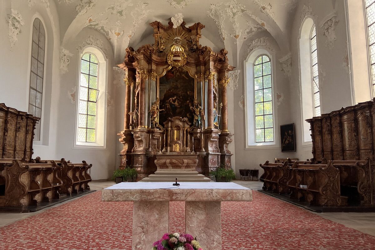 Bereits seit 40 Jahren wird die Stadtpfarrkirche St. Gallus in Bregenz während der Festspielzeit zum Klangraum spiritueller Kunst.⇒ andreas marte