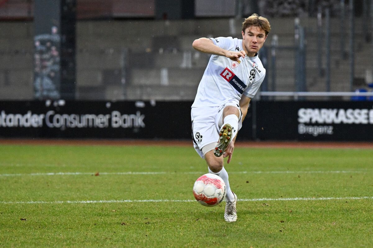 Cousin Lars Nussbaumer spielt seit 2024 für die Bregenzer.⇒gepa