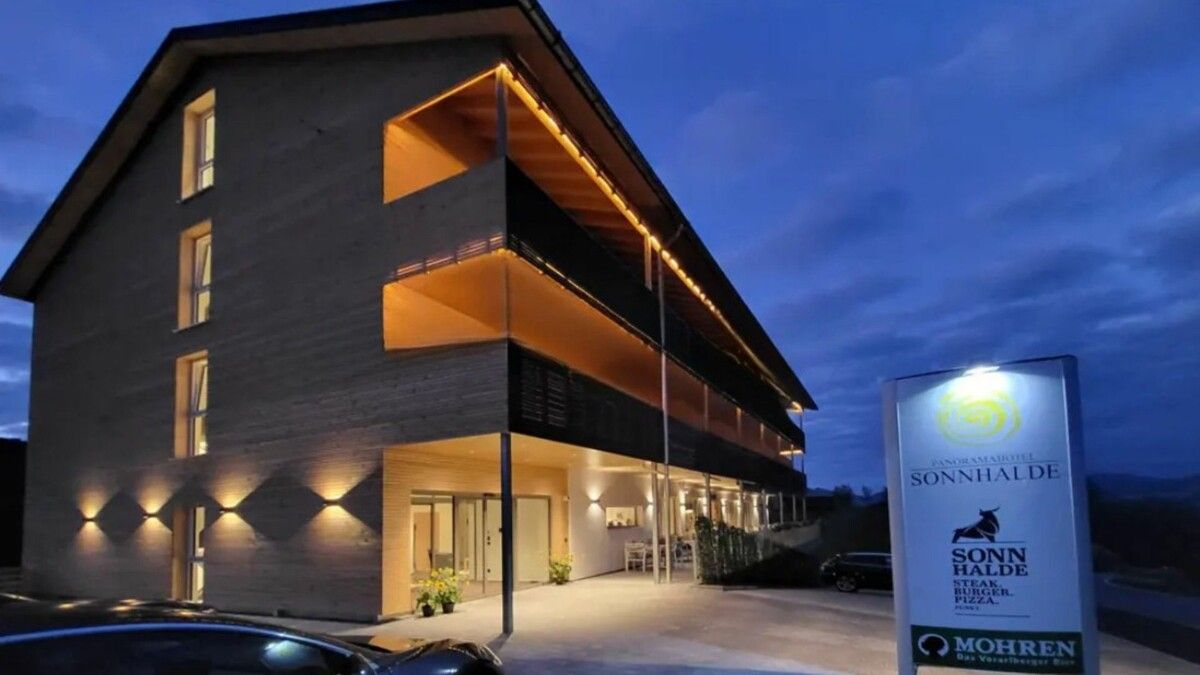Das 3-Sterne-Hotel Sonnhalde sucht einen neuen Eigentümer. ⇒Engel & Völkers