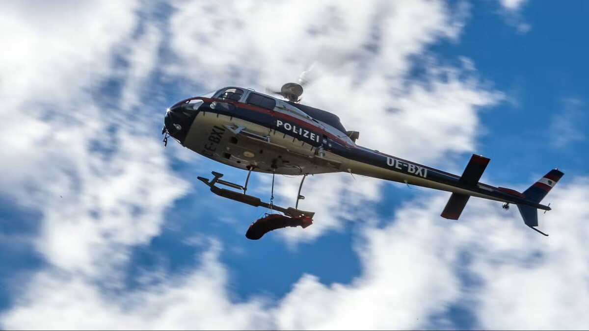Der Leichnam wurde mit dem Hubschrauber abtransportiert. ⇒symbol/apa