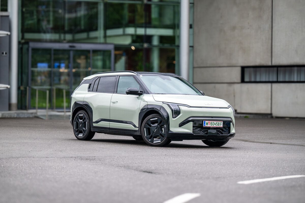 Der neue Vorzeigetyp Kia EV3 gibt den energischen Herausforderer im praktischen Kompaktformat.⇒VN/Rhomberg
