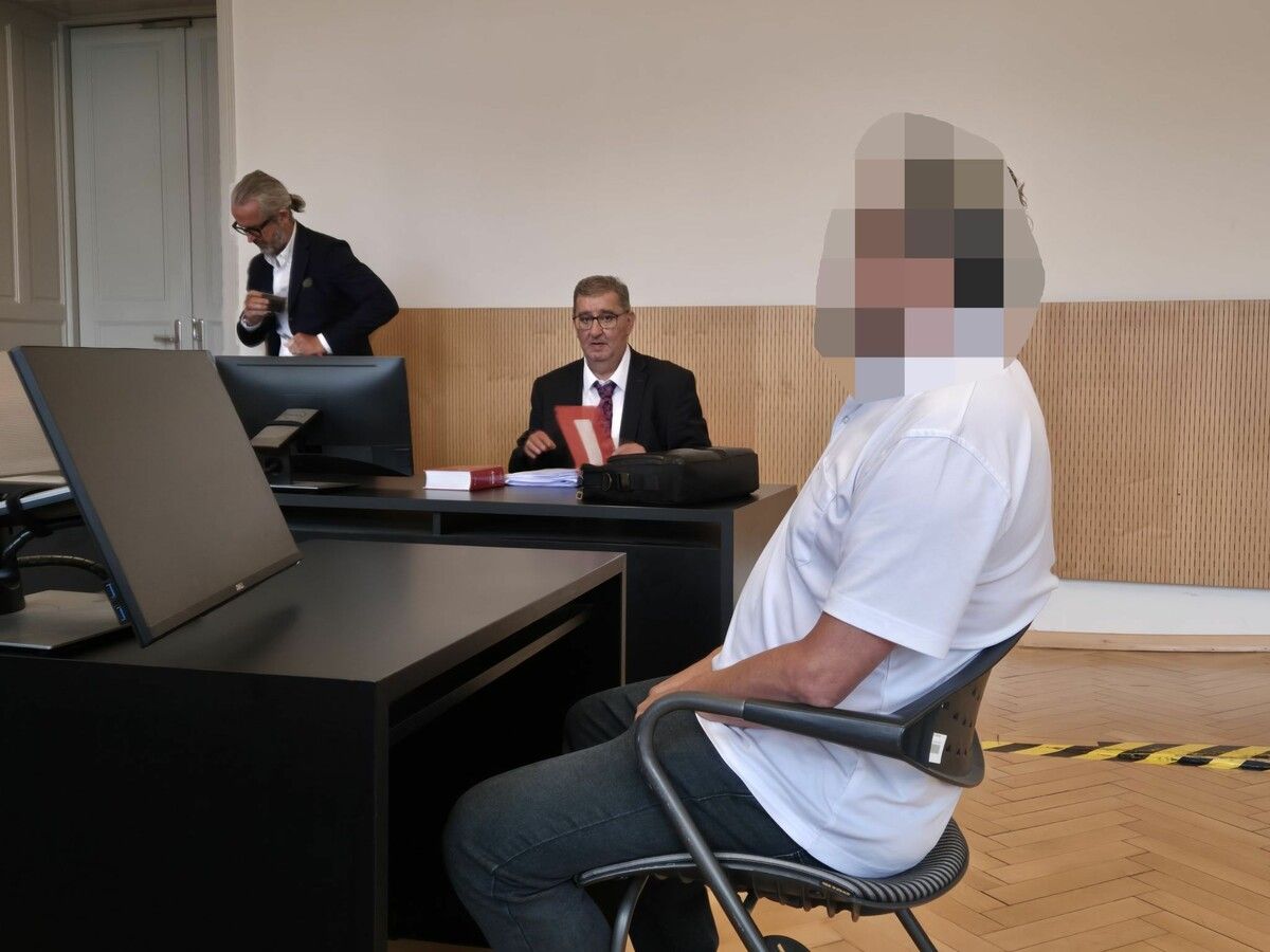 Der Schöffensenat war von der Schuld des Angeklagten überzeugt.⇒Eckert