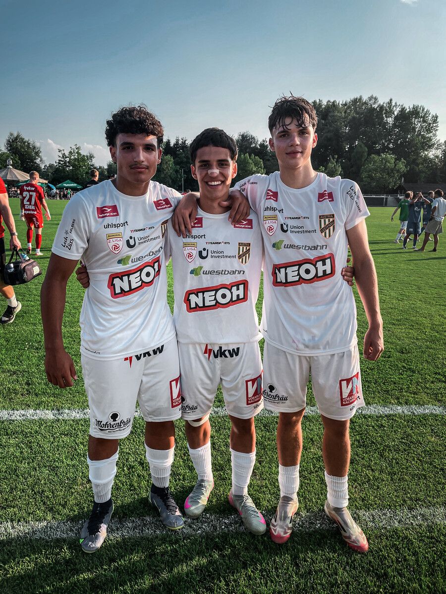 Die junge Garde wurde eingesetzt: Bekem Demirkiran, Emre Tuna, Moritz Stroj.⇒SCA