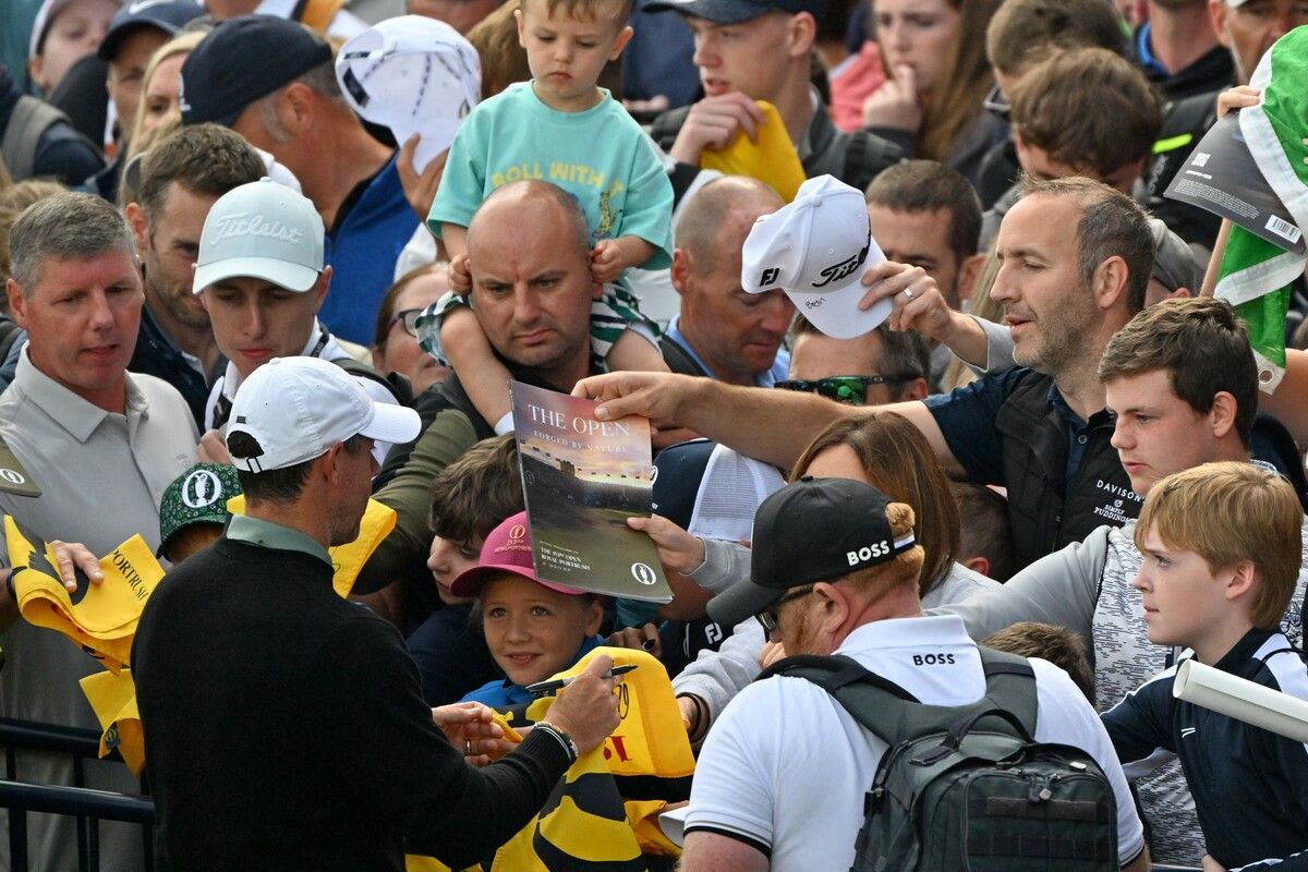 Die „Rory-Mania“ rund um Rory McIlroy hat schon vor dem Turnierstart begonnen.⇒apa