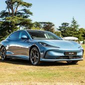 MG zeigt neue Flaggschiffe der Elektro-Palette