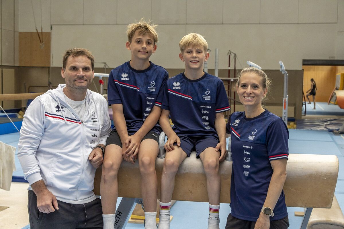 Die Turnsportfamilie Rexa (v. l.): Papa Daniel, Dominik, Mathias und Mama Katerina.⇒Roland Paulitsch/3