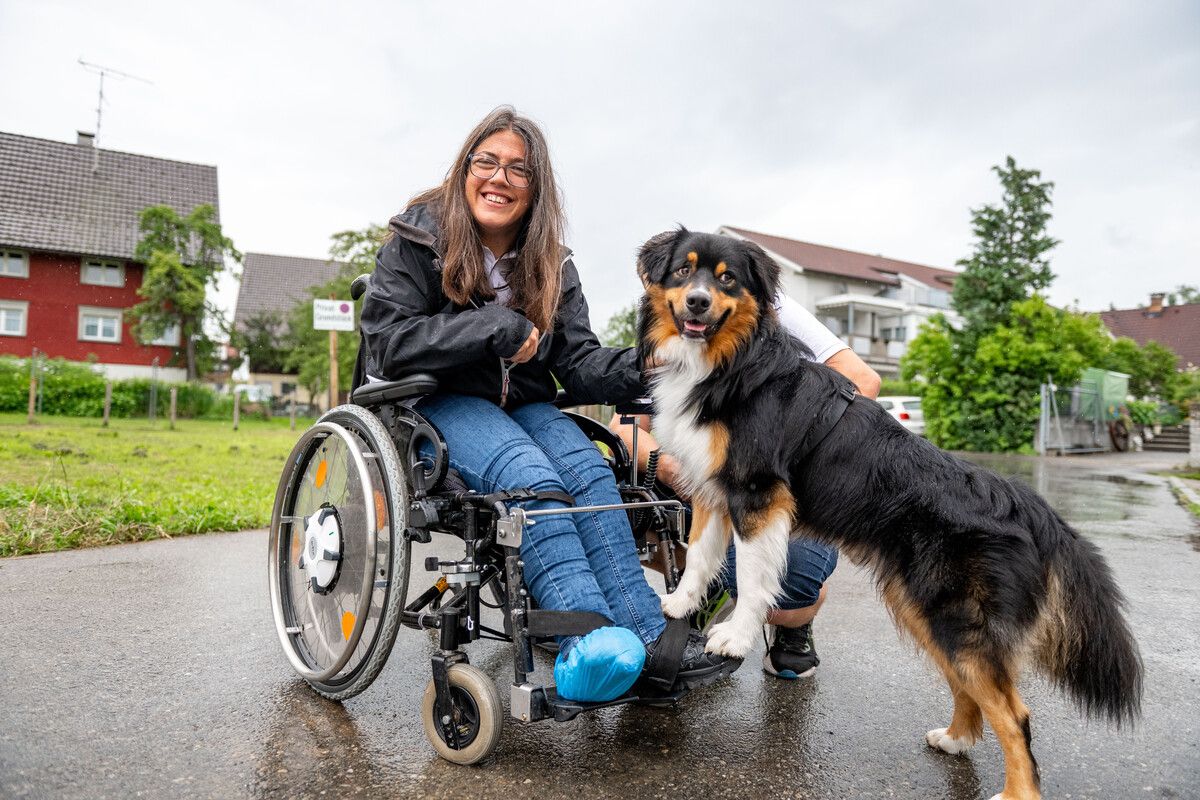 Ein- bis zweimal pro Woche betreut Claudia Fessler den Australian Shepherd Elmo. ⇒VN/Rhomberg