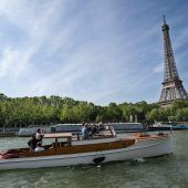 Paris springt in die Seine