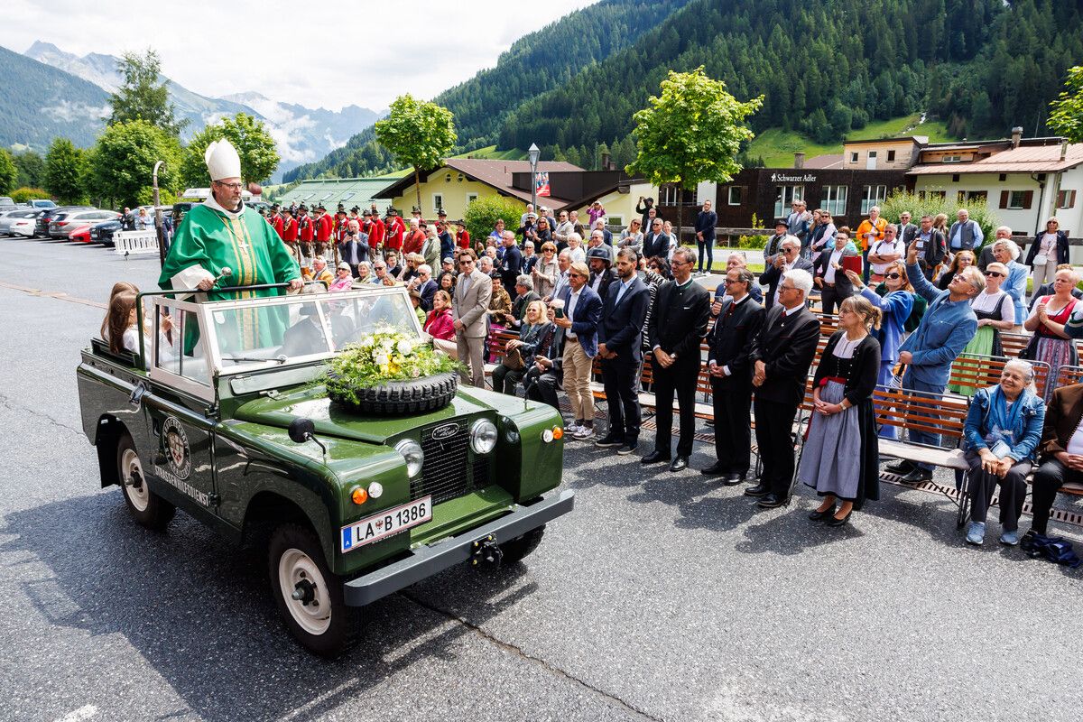 Feier zum traditionellen Bruderschaftssonntag am Arlberg.⇒ VLG