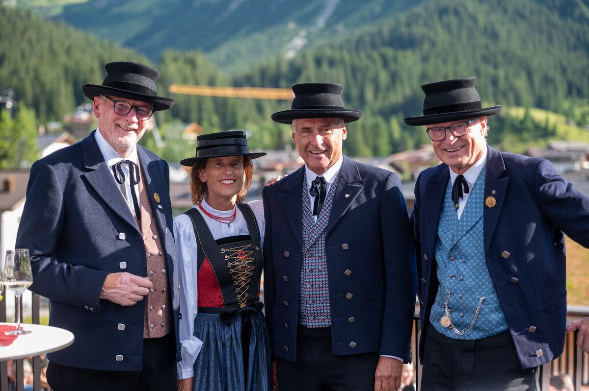 Festkomitee Bgm. Gerhard Luzian, Karoline und Bankdirektor Markus Walch, AltBgm. Ludwig Muxel.⇒Hans Bösch