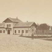 Zeitreise am Bahnsteig