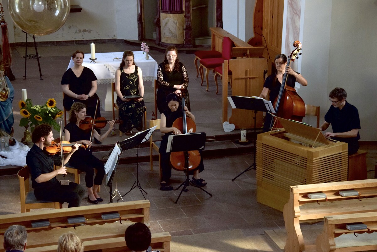 Ihrem Publikum bescherte die Konzertvereinigung Musica Sacra in der Alten Pfarrkirche Vandans einen musikalischen Hochgenuss. ⇒SCO