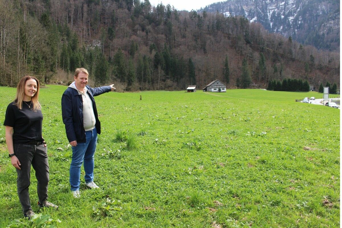 Im Frühjahr 2024 haben sich Christian und Aurelia Bischofberger festgelegt: „Wenn wir in einem Jahr nicht bauen können, suchen wir einen alternativen Standort.“ Es hat buchstäblich fünf vor zwölf doch noch geklappt. ⇒peter strauss (3)