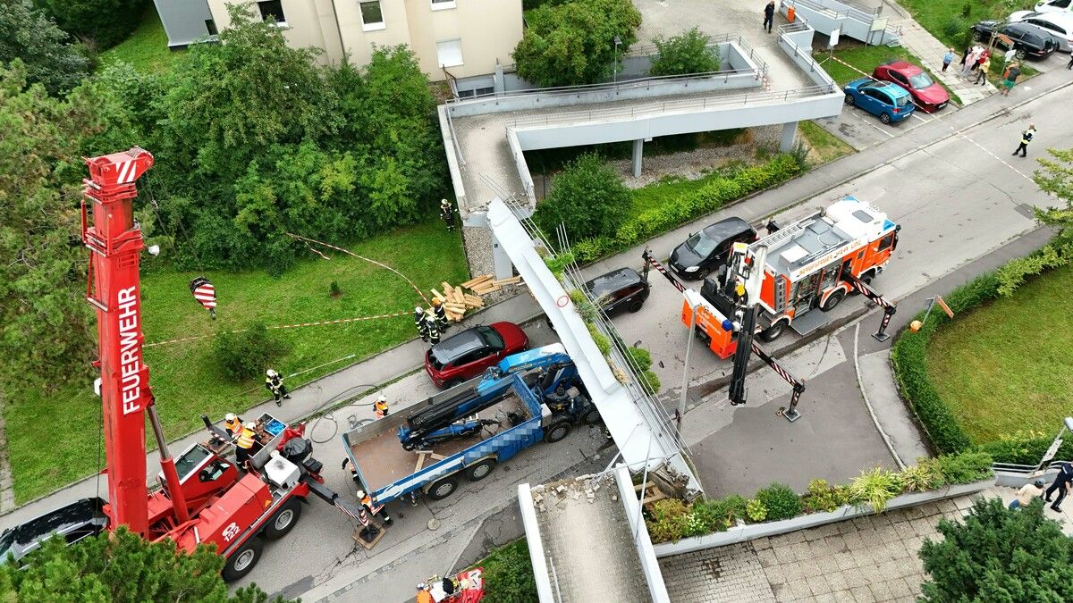 In einem aufwendigen Einsatz gelang es, die Verletzten zu befreien.⇒Apa