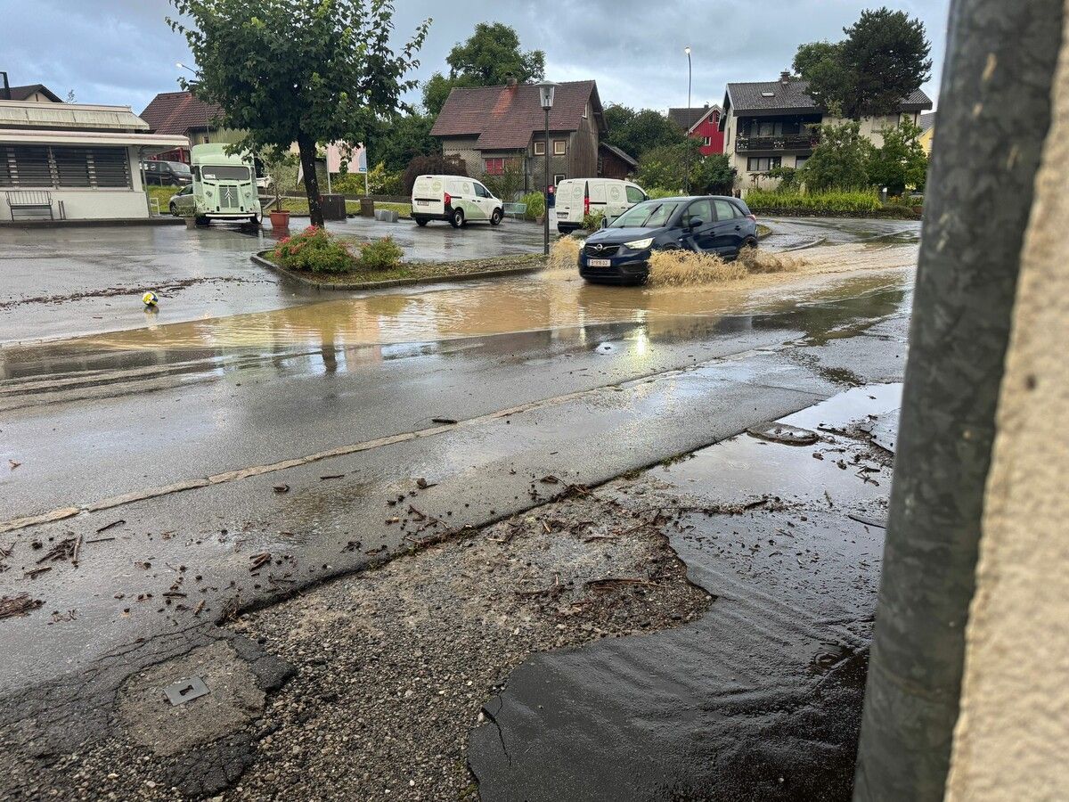 In Schwarzach waren die Straßen teilweise überschwemmt.