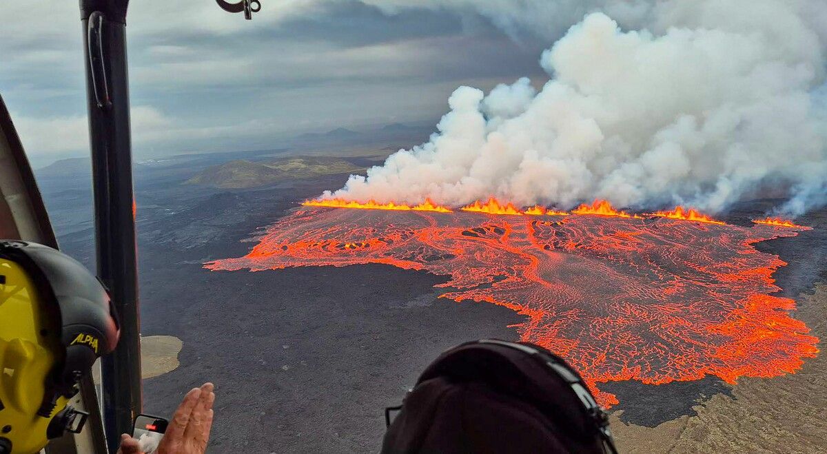 Laut Wetteramt war die Eruptionsspalte zunächst etwa 700 bis 1000 Meter lang.⇒AFP