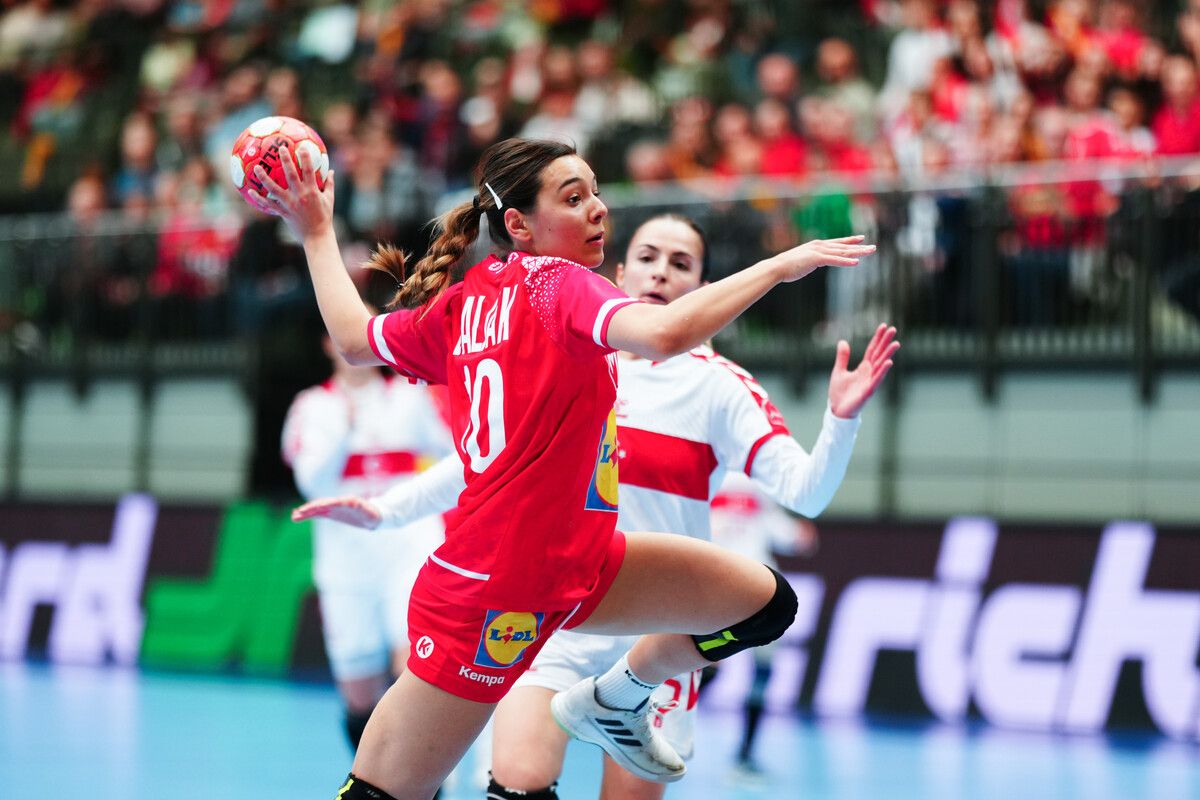 Lorena Baljak war im EM-Auftaktspiel erfolgreichste ÖHB-Werferin.⇒APA