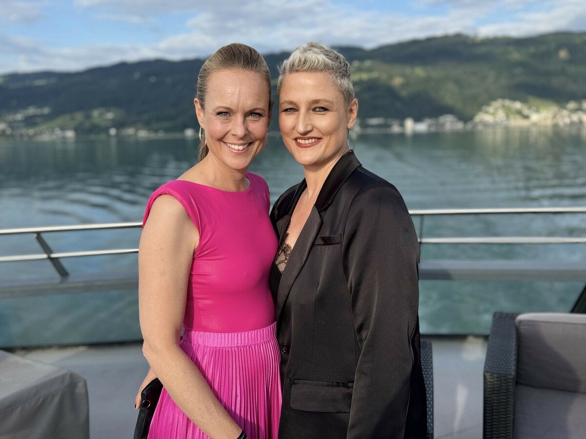 Margit Bilgeri (Frau Bilgeri) und Ellen Nenning (GAMS zu zweit).