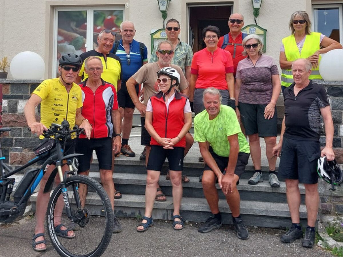 Pause im Strandbad Lochau bei perfektem Radwetter am Bodensee.⇒Vorarlberg 50Plus Langen