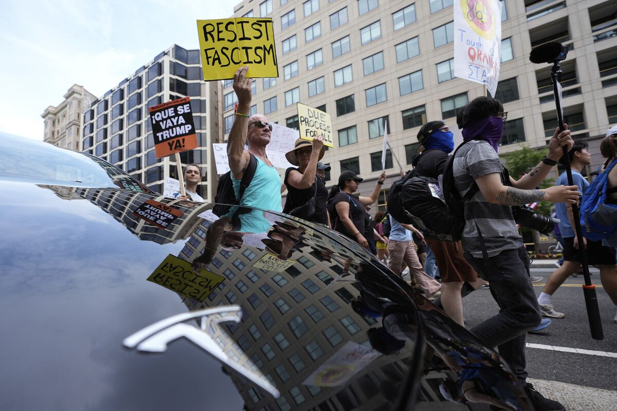Proteste gegen Elon Musk setzen Tesla stark zu.⇒AP