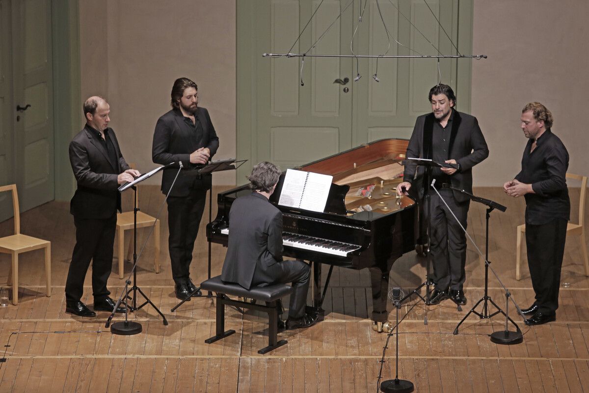Tenöre Ilker Arcayürek und Julian Prégardien und die Baritone Konstantin Krimmel und Tobias Berndt wurden von Daniel Heide am Klavier begleitet. ⇒Schubertiade
